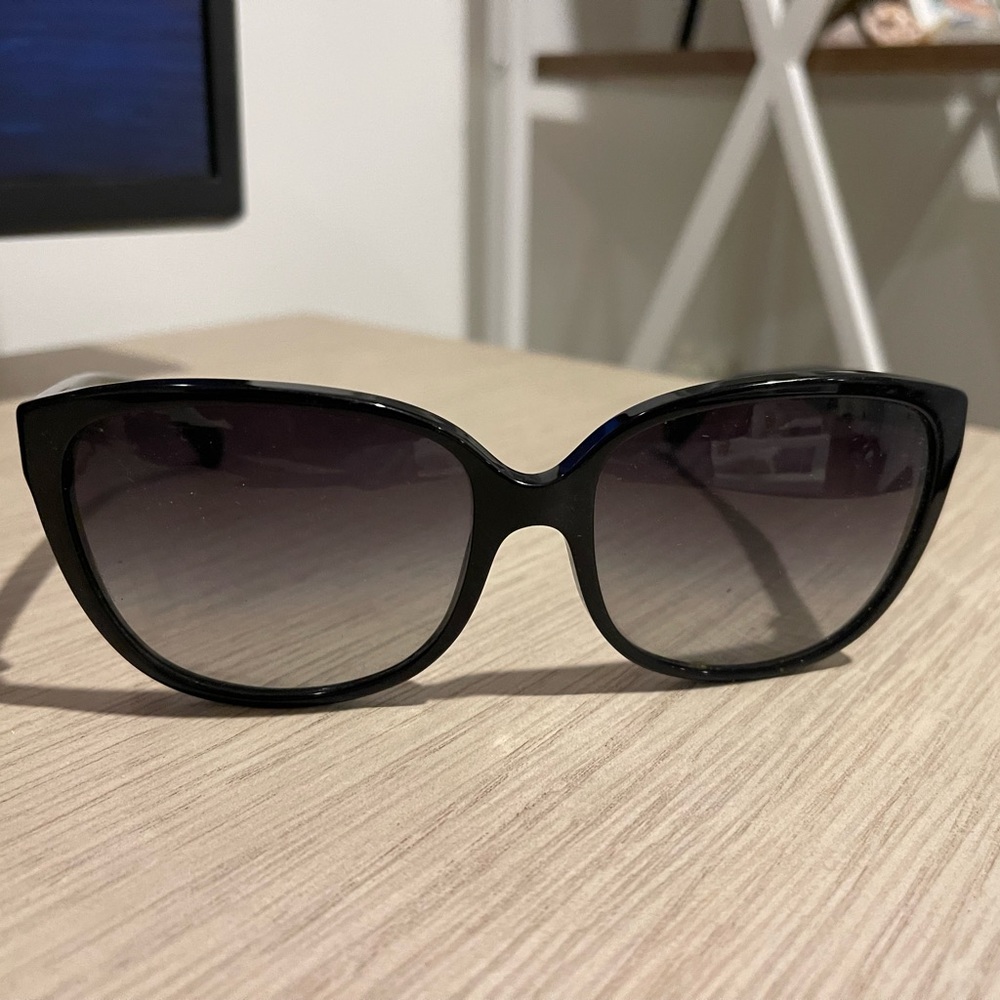 Women sunglasses like new